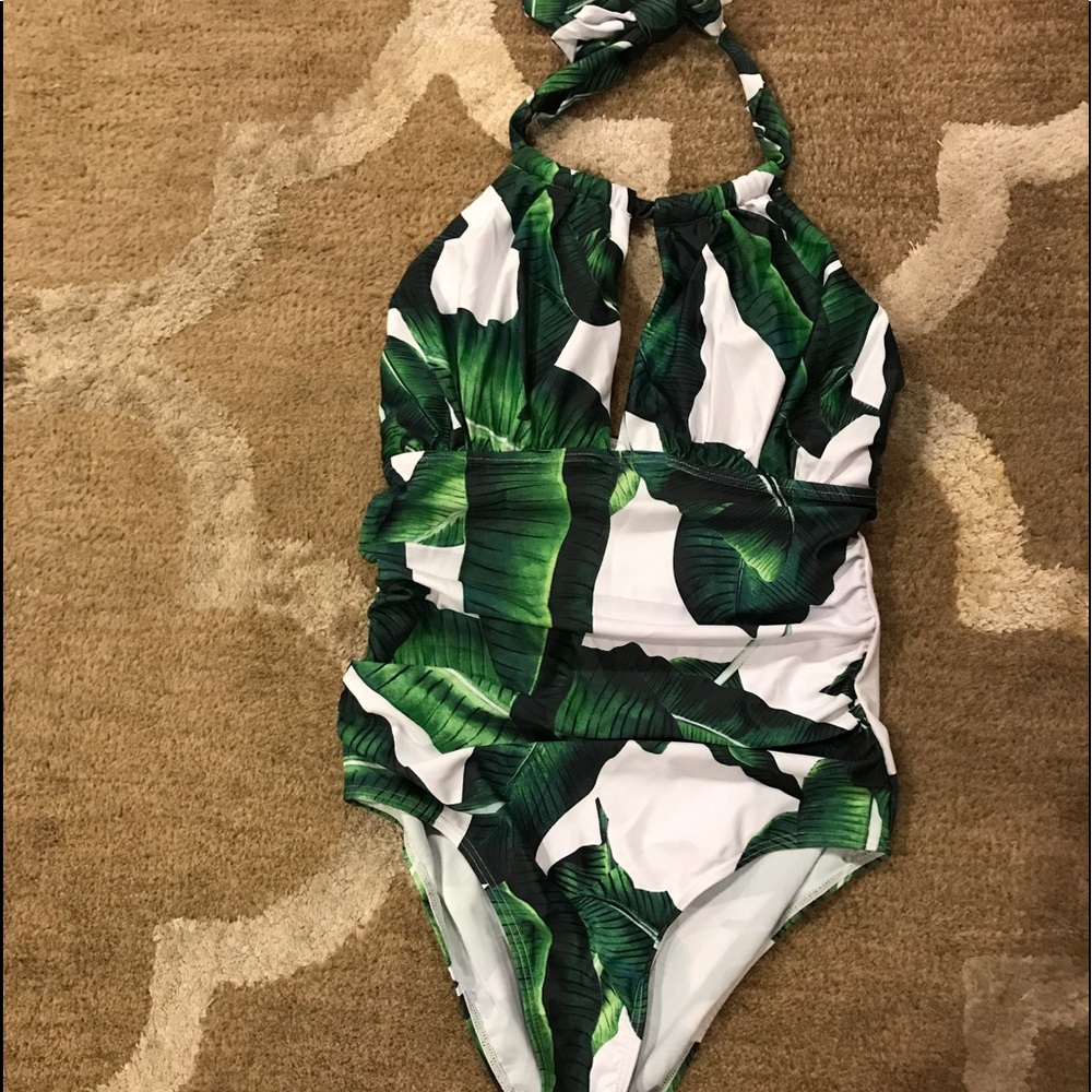 New B2 Prity Swimsuit